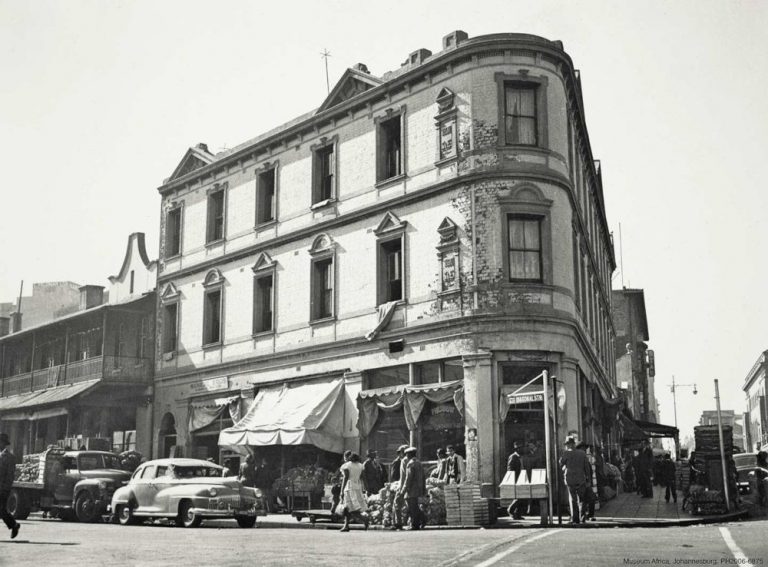 A chronicle of the city’s expansion—photographs from the new book