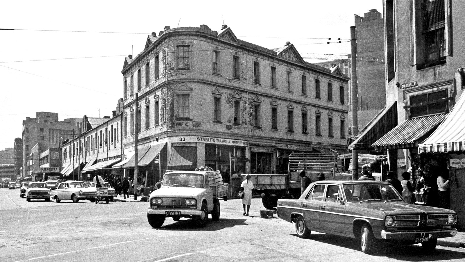 A chronicle of the city’s expansion—photographs from the new book